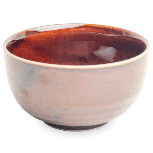 Tazón chawan de cerámica japonesa color rojo con acabado brillante para matcha.