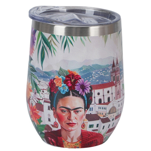 Vaso térmico de acero con diseño colorido de Frida Kahlo y paisaje urbano de fondo.